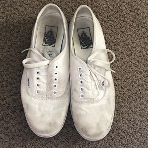 White lace up vans size 8